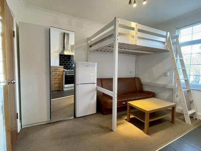 Cosy Furnished Studio Flat in Walthamstow  Main Photo