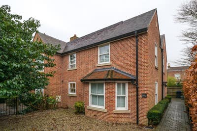 Comfortable single room with ensuite Main Photo