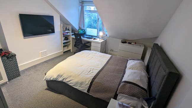 💥 Spacious Room with TV & Desk in West Hampstead Main Photo