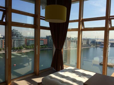 En-suite double with amazing views-Royal Docks Main Photo