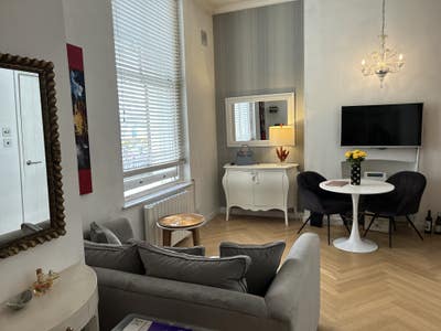 Charming flat in the heart of Notting Hill  Main Photo