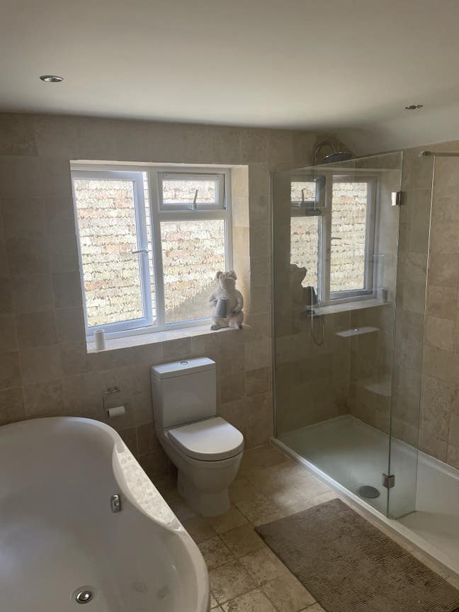 Lovely large room for rent with lovely bathroom  Main Photo