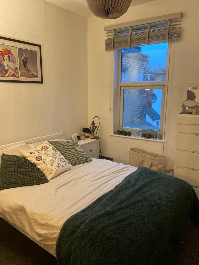 Double room in Victorian Terrace house Main Photo