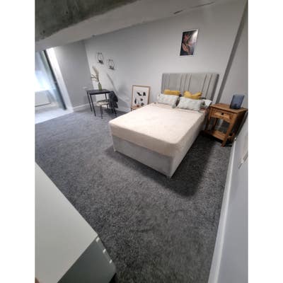 Bedsits available Main Photo