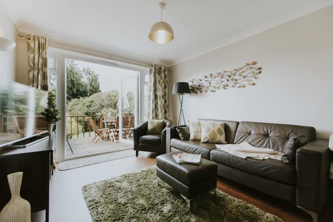 If You Expect the Best, Move with Snug 💛🏡
 Main Photo
