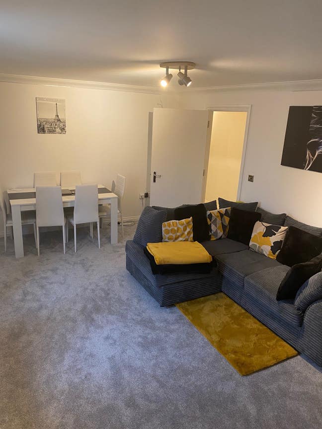 Flat to rent Main Photo