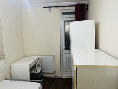  Lovely  Single  Room@E1 Stepney  /Bethnal  Green Main Photo