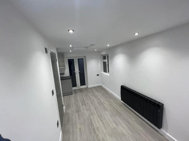 Spacious studio house with amenities for rent  Main Photo