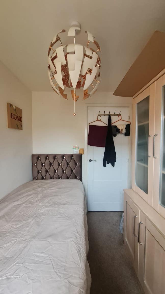 Single room to share in a 3 bed detached property Main Photo