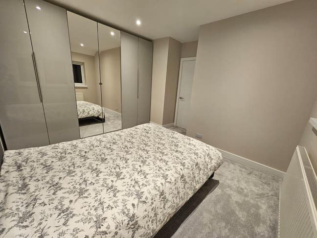 Room for rent  Main Photo