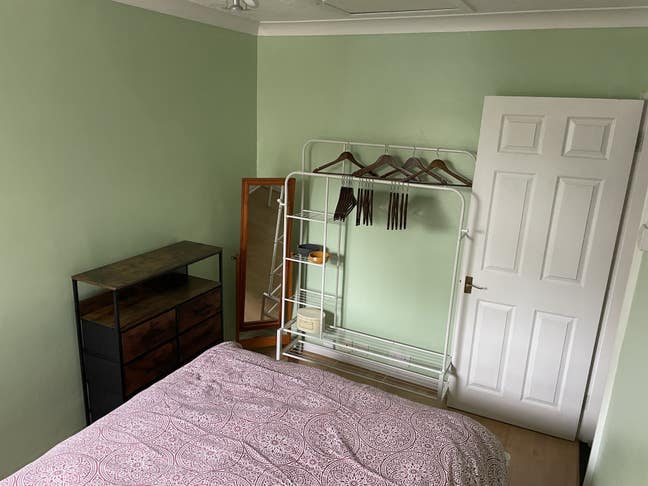 Room with own living room in Snodland  Main Photo