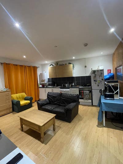 Amazing Studio Flat! Separate Room!  Bills Include Main Photo