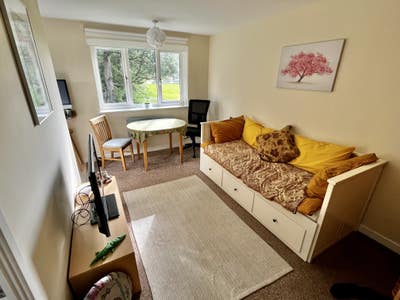 Beautiful Studio Apartment in lovely location  Main Photo