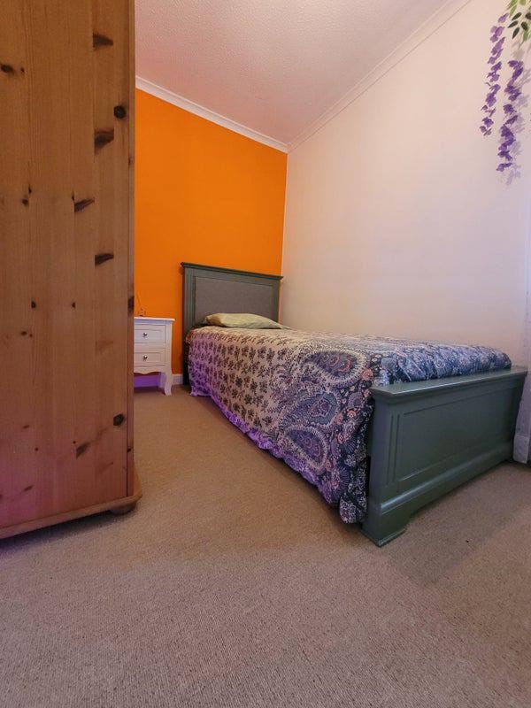 Single Room / Single bed size to Rent Long term. Main Photo