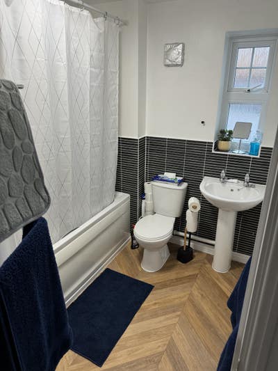 Double Bedroom in Ground Floor Flat Main Photo