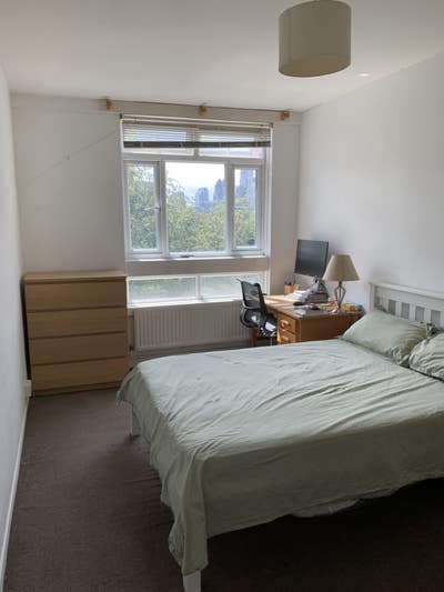 Bright, spacious sublet in Hoxton Main Photo