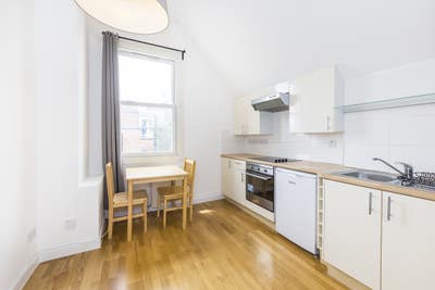 Wonderful 1 Bed Flat Incl. Bills Main Photo