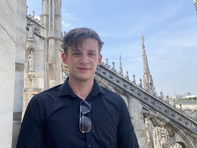 Friendly professional - looking for new place Main Photo