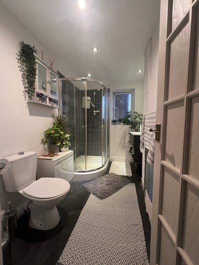 Double bedroom for rent in Oxgangs Main Photo