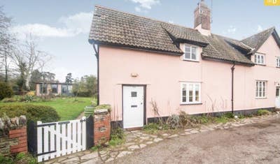 Small cottage double room Main Photo