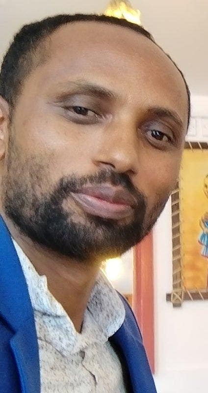 38 year old Male looking for 2 bed rooms Main Photo