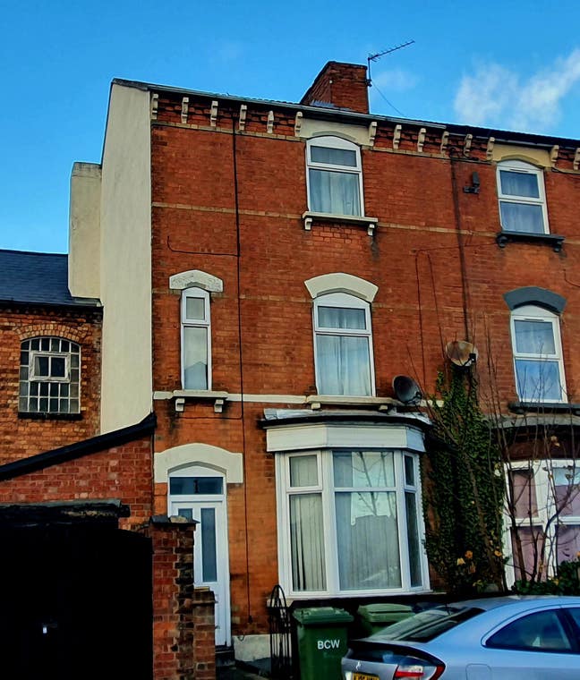 Double Room in Town Centre HMO (1knox) Main Photo