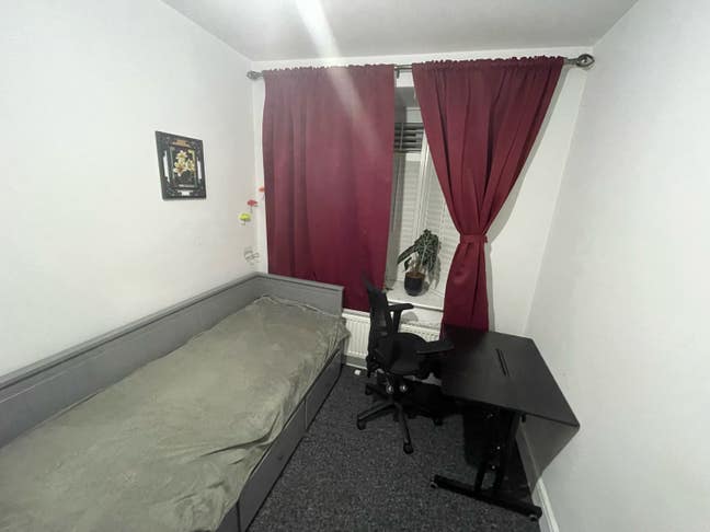 Room to share with a South Indian family Main Photo