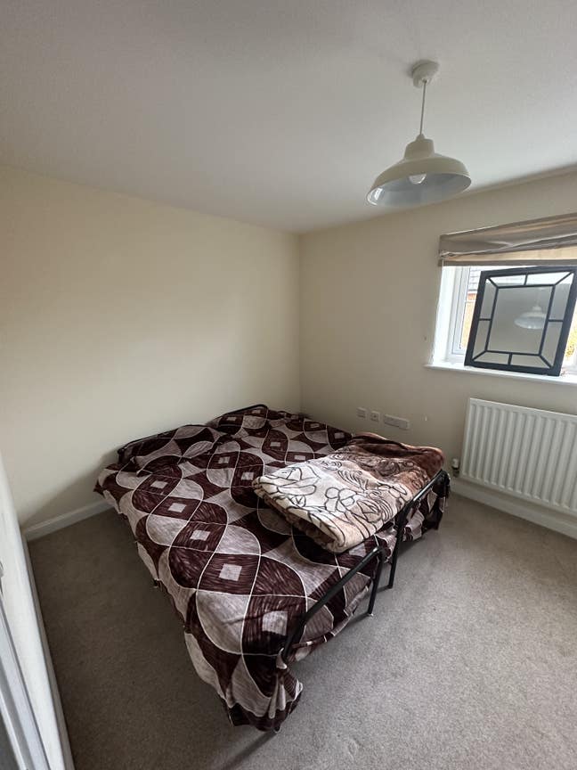 Room Available In Wantage Main Photo