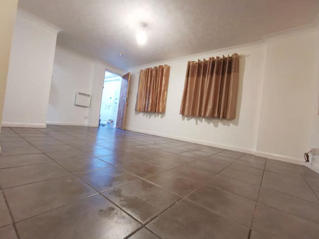 Studio flat Main Photo