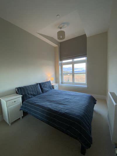 Double Room with sole main bathroom use Main Photo