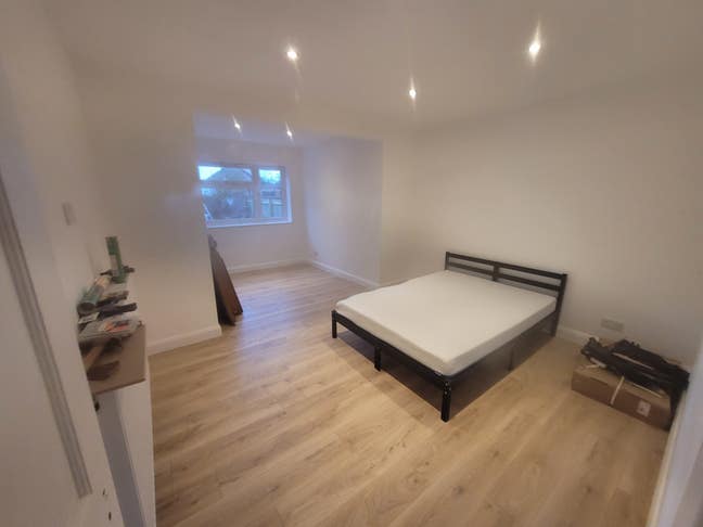 3 Bed freshly renovated direct train to oxford Main Photo