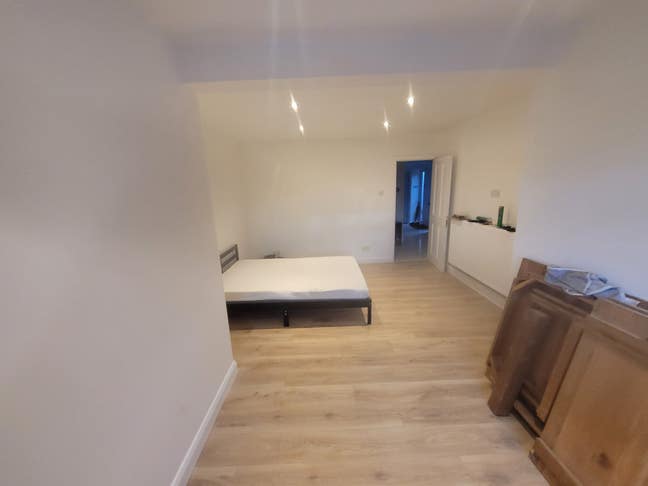 3 Bed freshly renovated direct train to oxford Main Photo