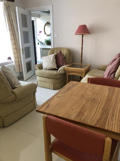 En-suite Double room to rent Main Photo