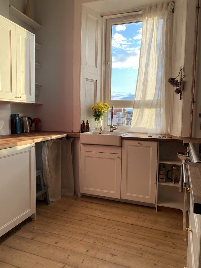 Whole apartment sublet for Feb / March/ April Main Photo