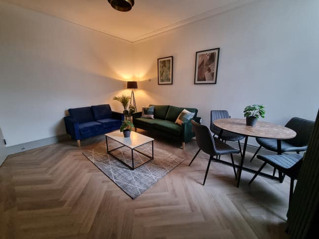 Friendly, Professional House Share Main Photo