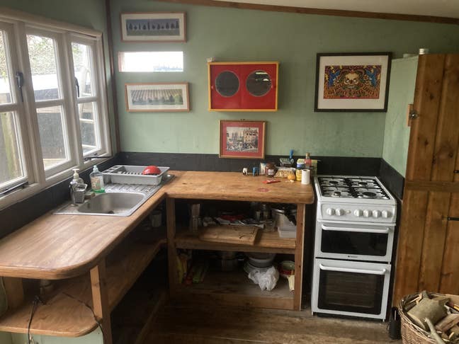 Cabin with woodburner Main Photo