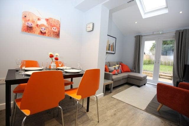 NO DEPOSIT - EnSuite Double Room in Stylish House  Main Photo