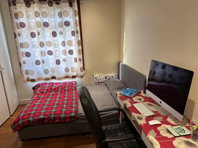 4BHK TOLET- working Professionals only Main Photo