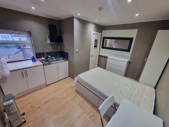 Studio Available in Acton!!😁 Bills Included Main Photo