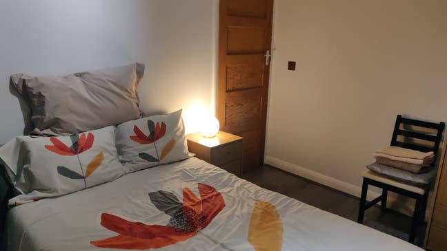 Newly renovated room available - Bills incl. Main Photo