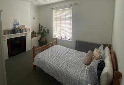 Large Double Room  Main Photo