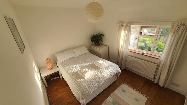 Double Room in peaceful house share  Main Photo