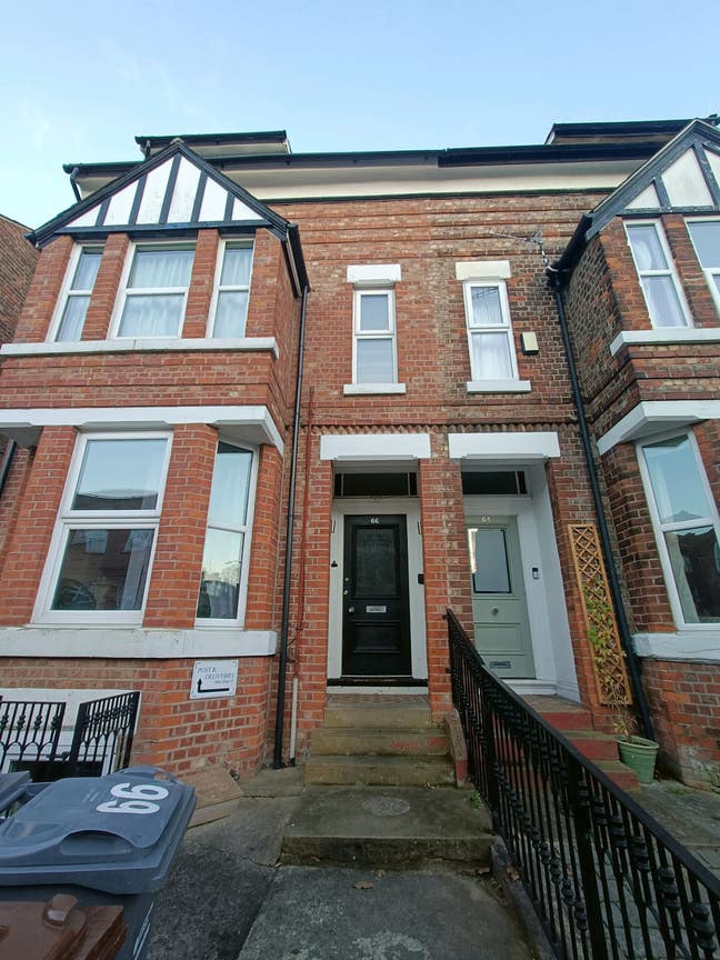 New Housemate wanted! Main Photo