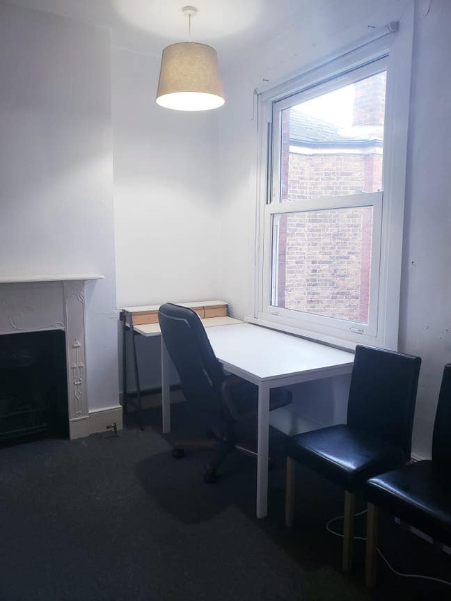 Studio with Seperate Kitchen Crouch End N8 Main Photo