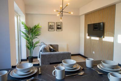 Premium Boutique Rooms – Quiet Street – Parking Main Photo