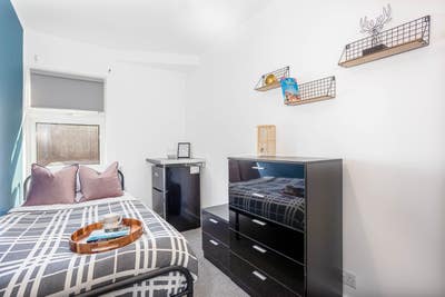 "En-Suite Double Rooms on Edward Street" Main Photo