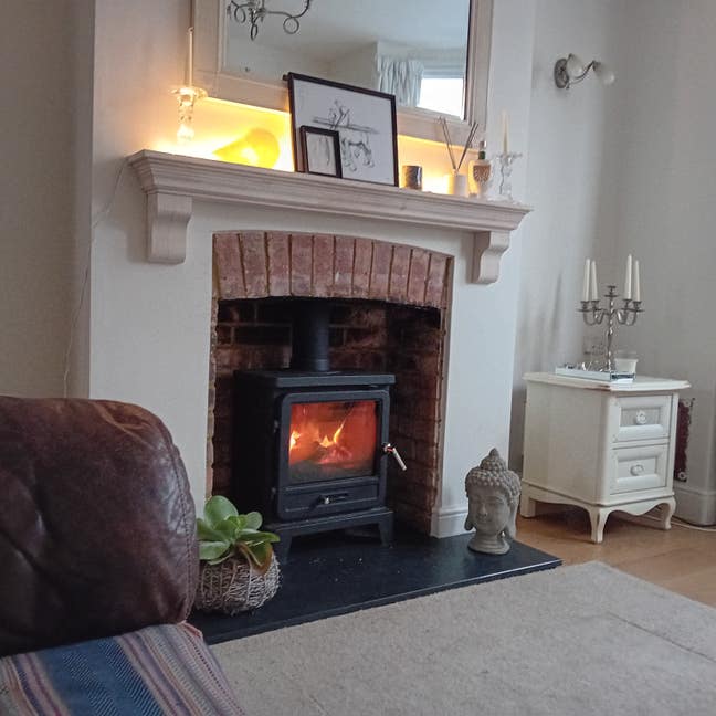 Double room in house share with one other Main Photo