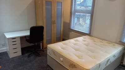 Large Bright Double Room 5 Mins To Seven  Sisters Main Photo