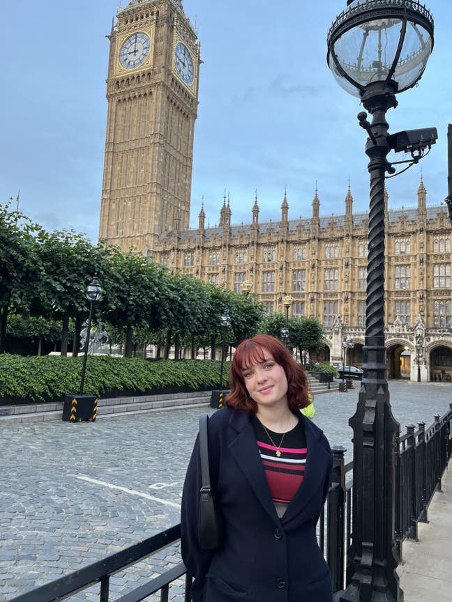 Single professional female looking for a doub... Main Photo