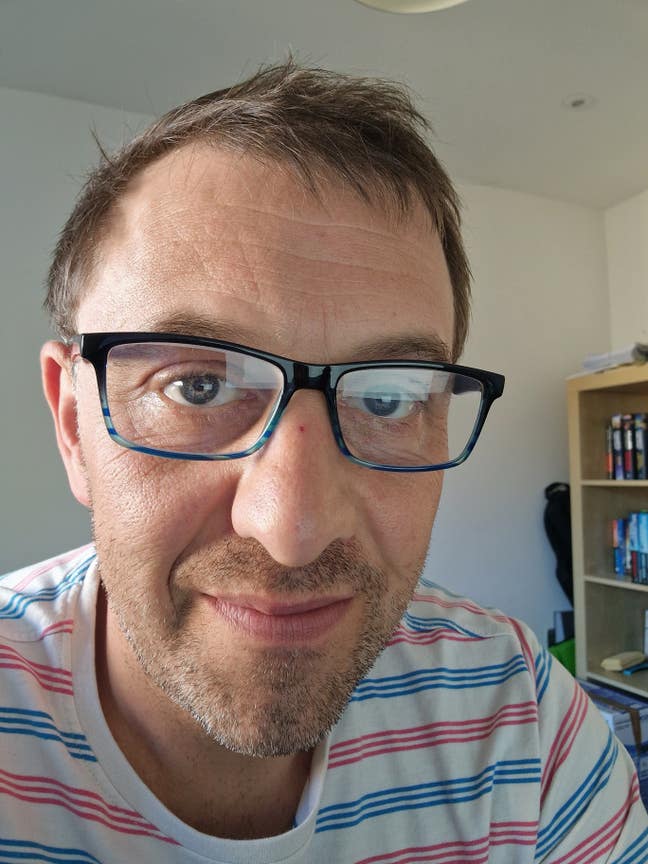 PROFESSIONAL MALE seeking accommodation  Main Photo